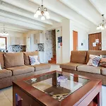 Orient Villa *